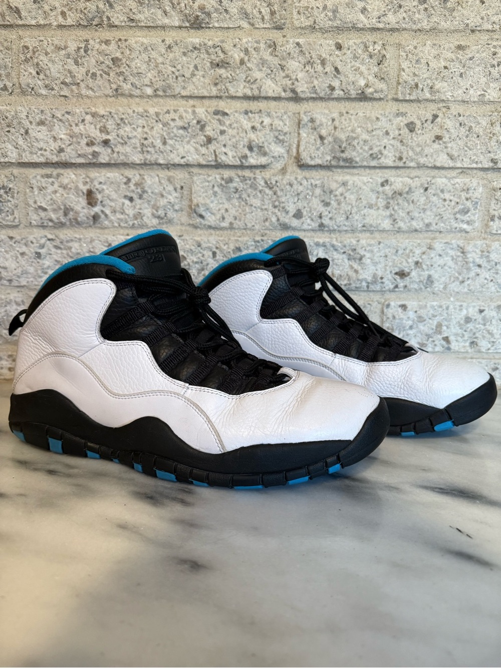 Nike Air Jordan 10 Retro Powder Blue Size 12 White Blue Black 310805–106